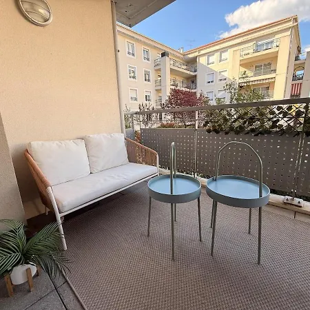 T2 Avec Balcon Et Garage Proche Du Stade Et Ldlc Arena Décines-Charpieu